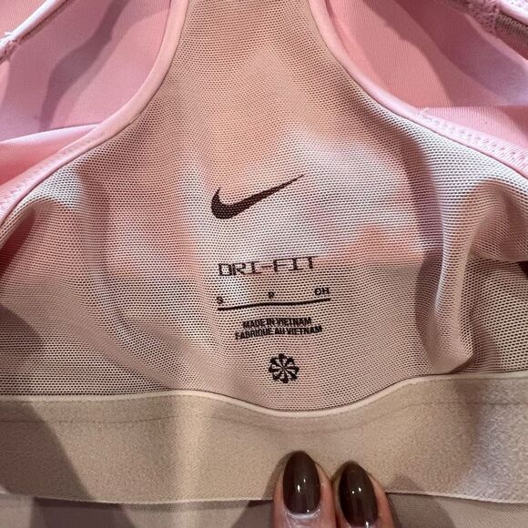 Nike Tank Top - Picture 8 of 8